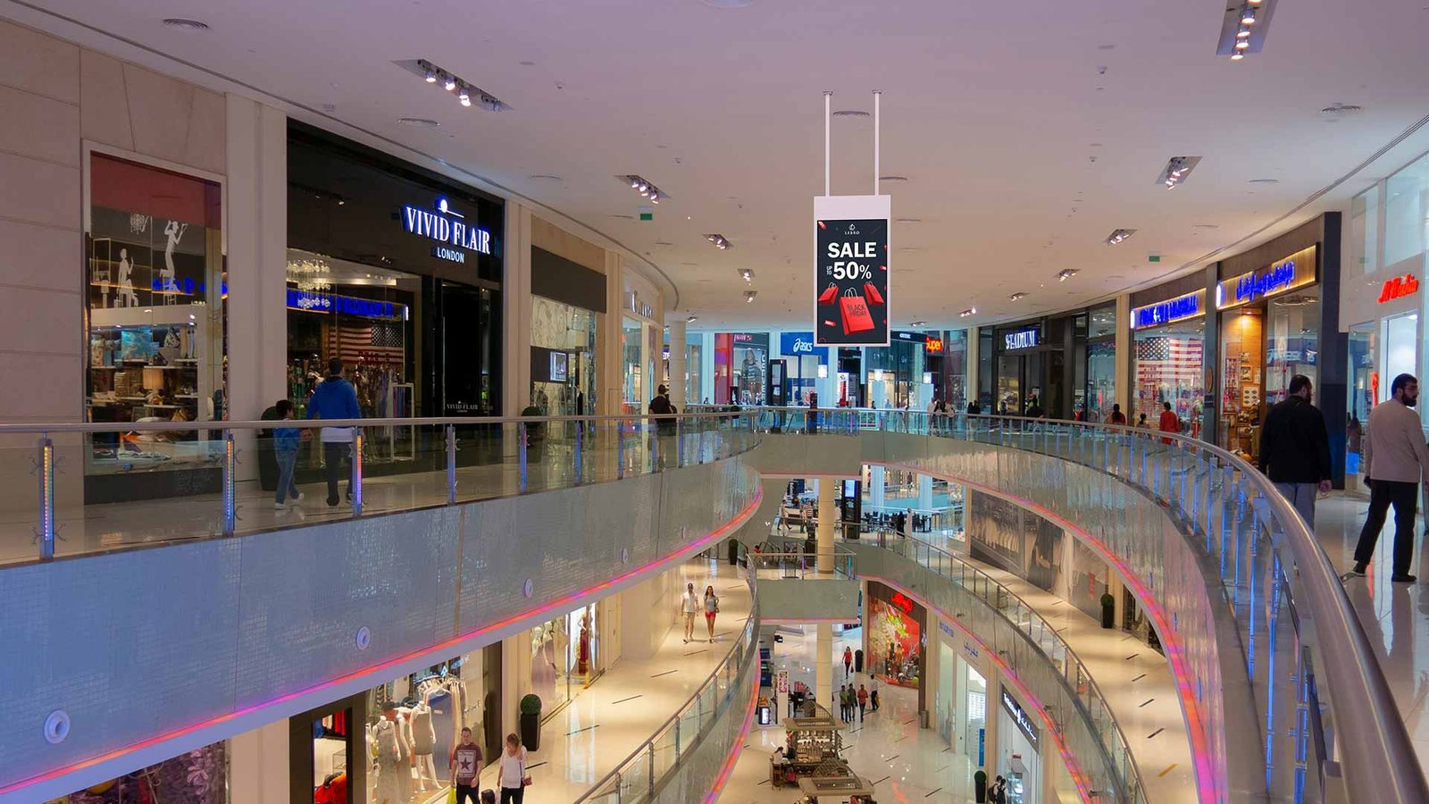 Double-sided Ceiling-mounted Digital Signage Application scenario2